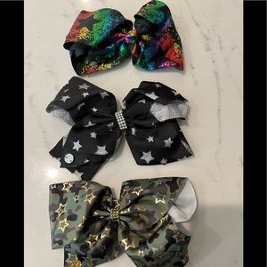 3 oversized JoJo Siwa bows